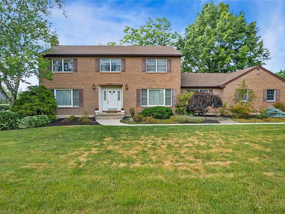 1st image of 2229 Meadow Brook Dr N
