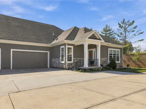 11010 Charlotte St, Kansas City, MO 64131