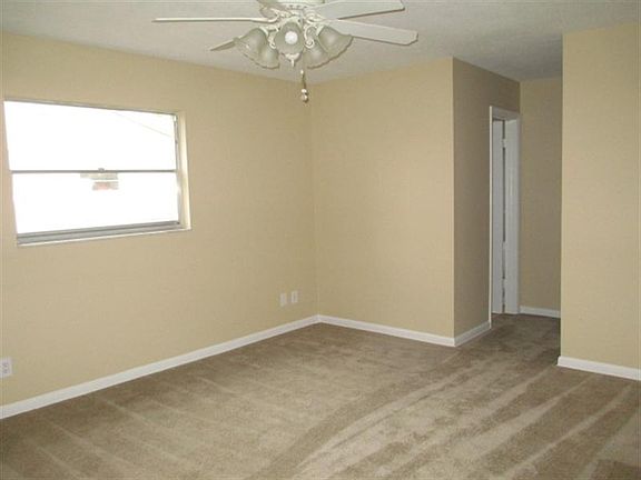 2nd image of 1284 Saint Andrews Dr