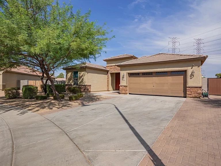 12152 W Winslow Ave — Photo 3