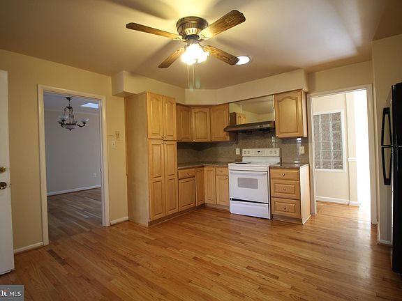 4th image of 7504 Box Elder Ct
