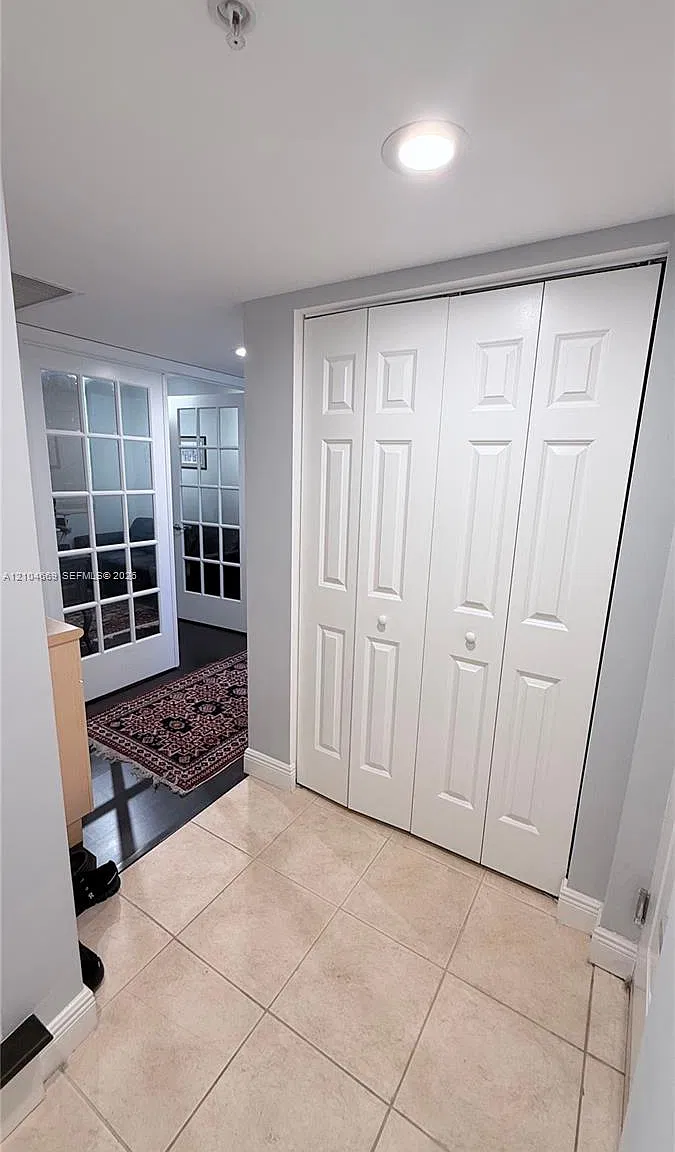 2 bed, 2.5 bath, 1595 sqft, $4,500 — Photo 4