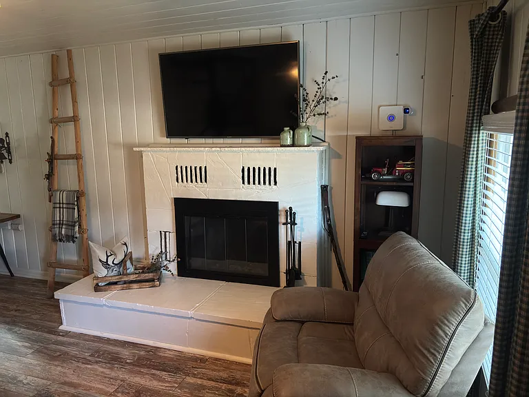 193 San Bernardino Ave — Photo 2