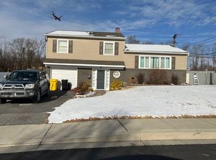 709 Baylor Rd, Glen Burnie, MD 21061