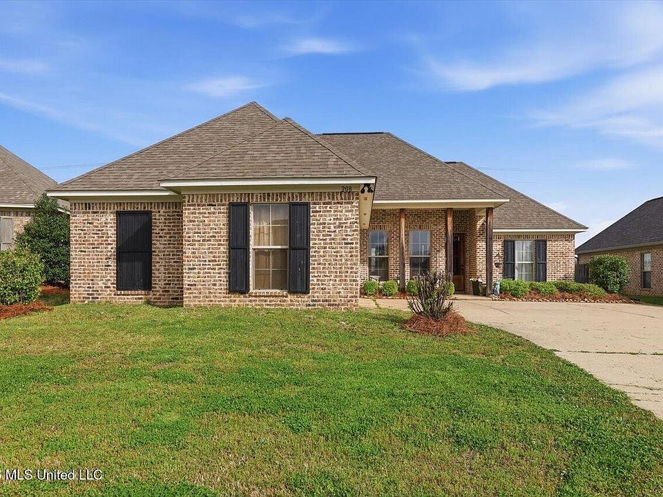 1st image of 208 Buttonwood Ln