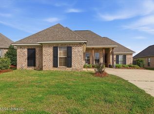 208 Buttonwood Ln, Canton, MS 39046