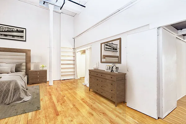 Rented by R New York | media 10