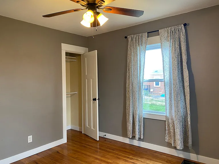 3817 B Ave NE — Photo 8
