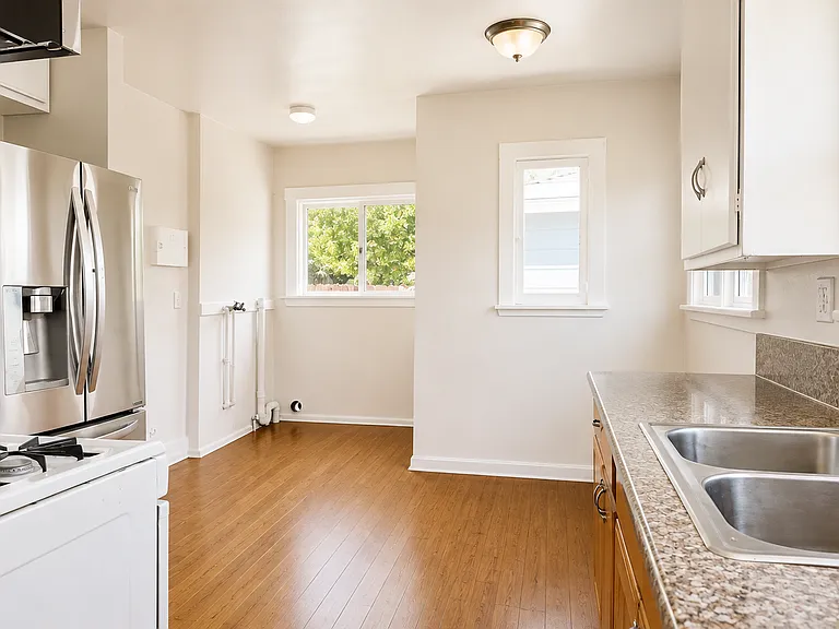 3112 Phelps Ave — Photo 4