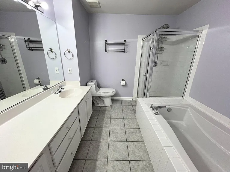 22464 Maison Carree Sq — Photo 11