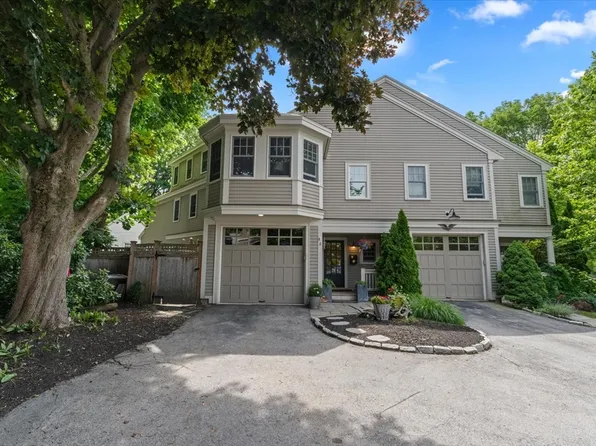 57 School St #4, Manchester, MA 01944