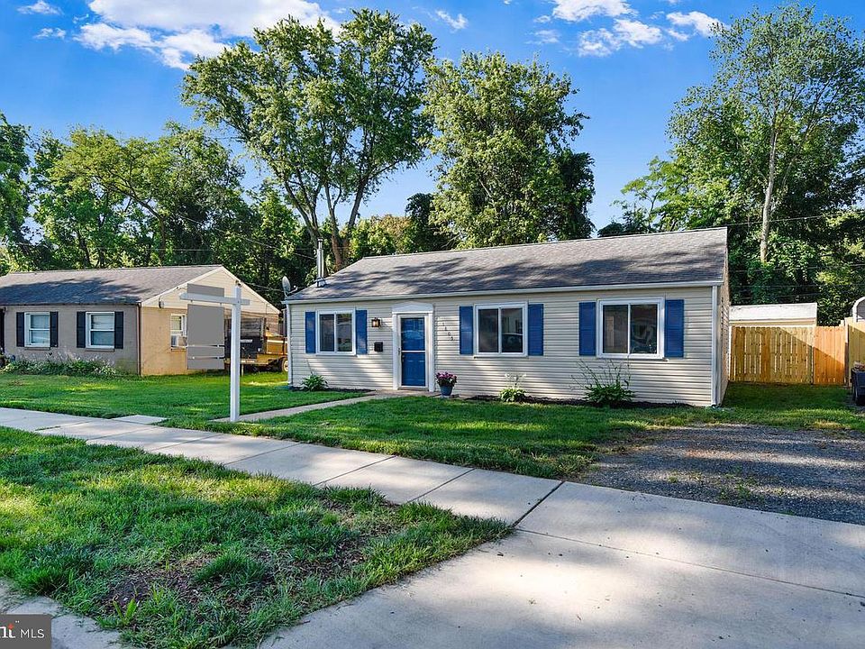1st image of 1805 Saunders Way