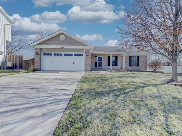 310 Harper Ct, Saint Peters, MO 63376