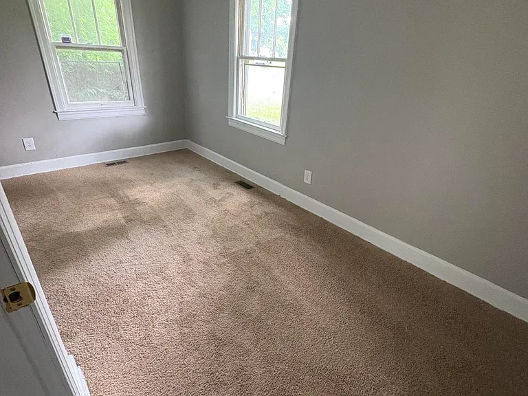 1120 Sparks Rd — Photo 3