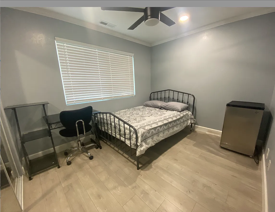 1 bed, $1,300 — Photo 1