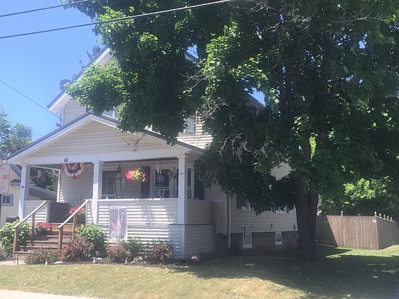 2nd image of 42 Windsor St