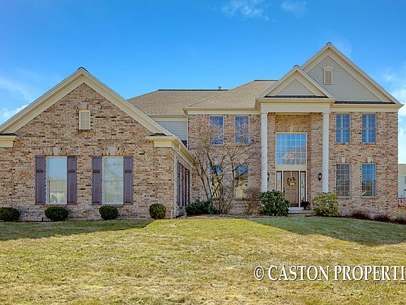 2nd image of 1510 Fairwood Ct SE