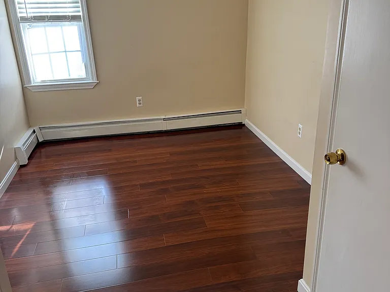 27 N Main St #1 — Photo 4