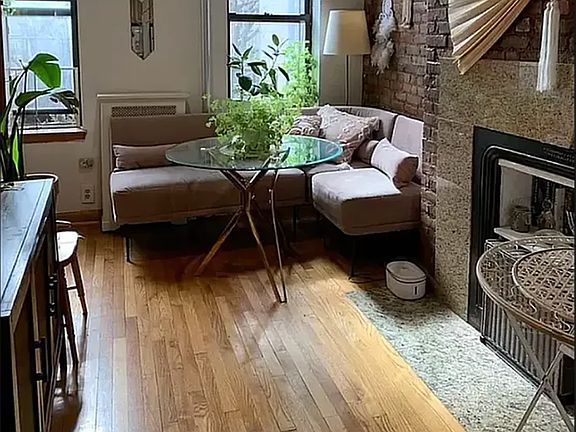 2nd image of 286 E 10th St #3B