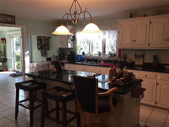 3rd image of 804 Zion Hill Cir