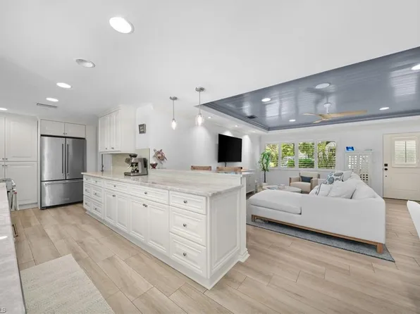 1135 7th ST S, NAPLES, FL 34102