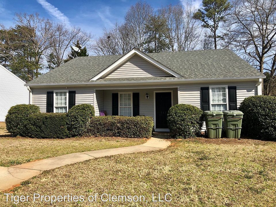 2nd image of 113 Water Oak Ln