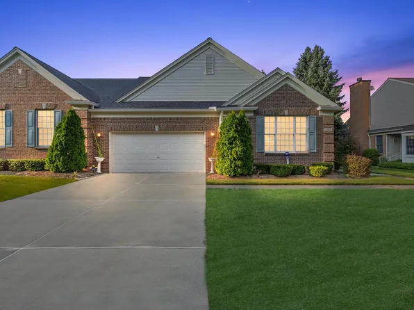 1547 Millecoquins Ct, Rochester, MI 48307