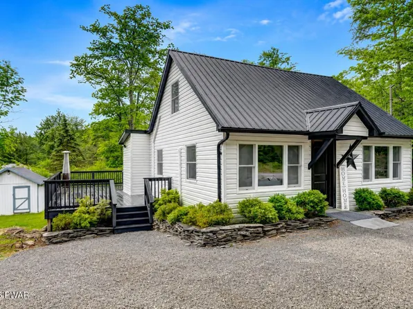 959 Route 507, Greentown, PA 18426