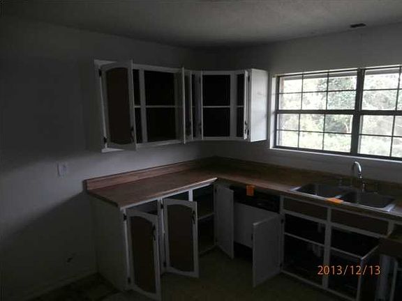 4th image of 302 Forest Ave