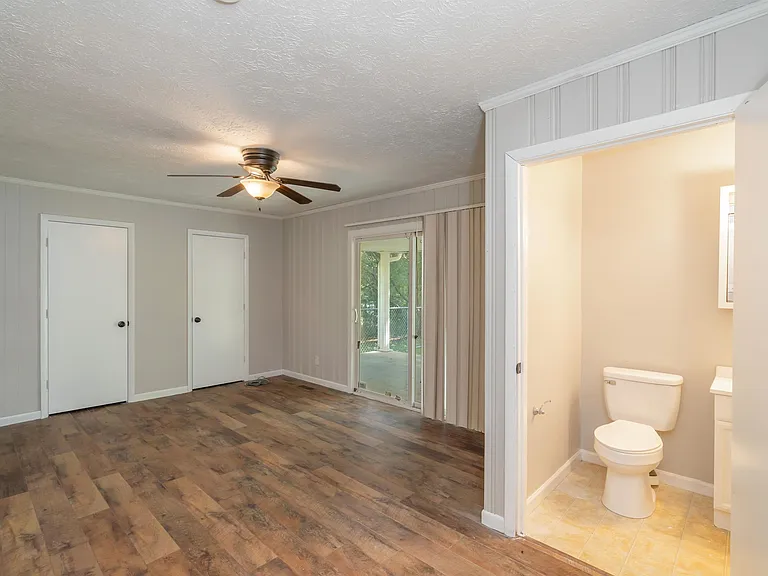 6006 Fayette Ln — Photo 7