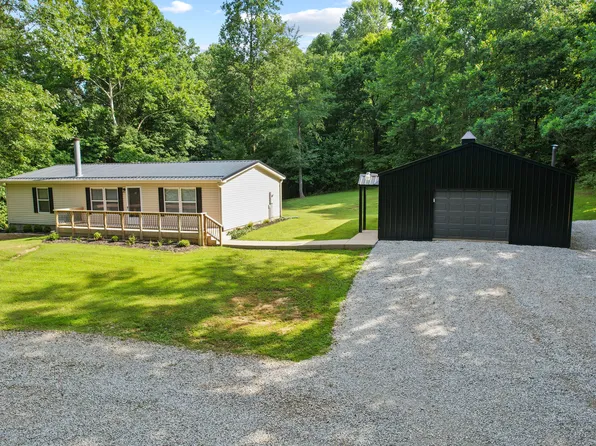 5542 E Washboard Rd, Bloomfield, IN 47424