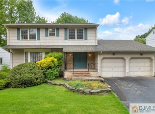 65 Dellwood Rd, Edison, NJ 08820