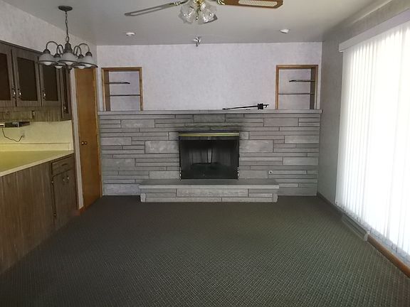 4th image of 402 S Williams St