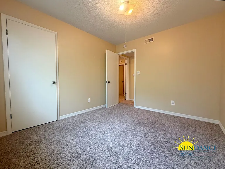 31 Park Cir SE #1 — Photo 10