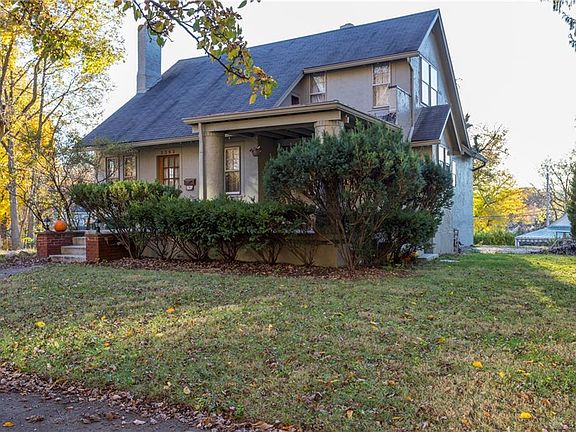 2nd image of 2363 S Patterson Blvd