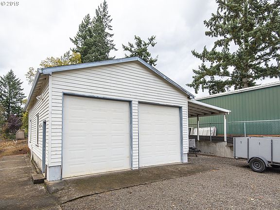 5th image of 21963 S Somerset Dr