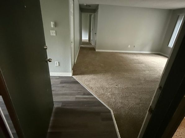 5711 183rd Ave E APT 6