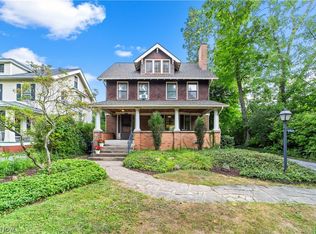 2821 Coleridge Rd, Cleveland Heights, OH 44118