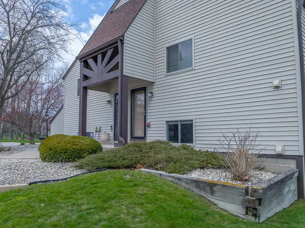 1177 Millpond Rd, Valparaiso, IN 46385