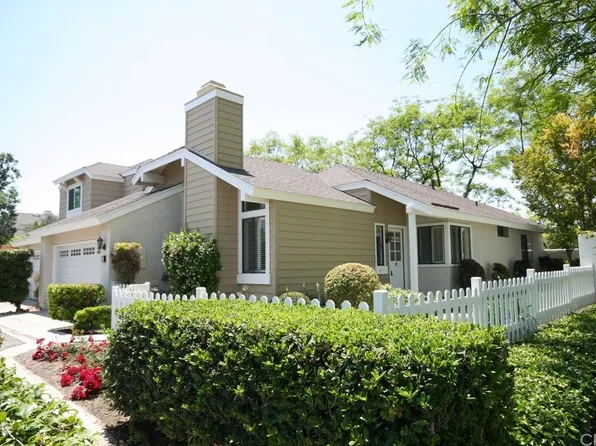 17 Gladstone #105, Irvine, CA 92606