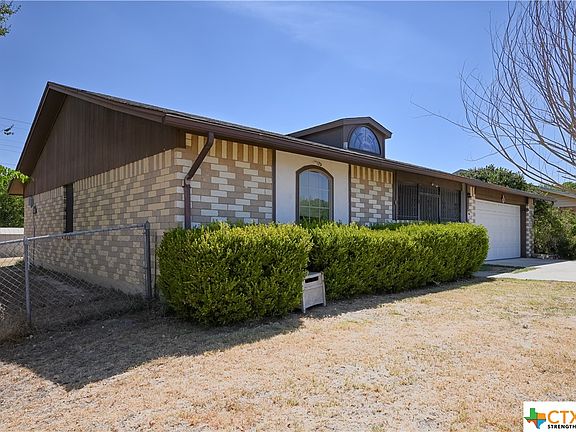 3rd image of 306 Daffodil Dr