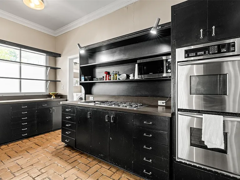 1202 Hawthorne St — Photo 8