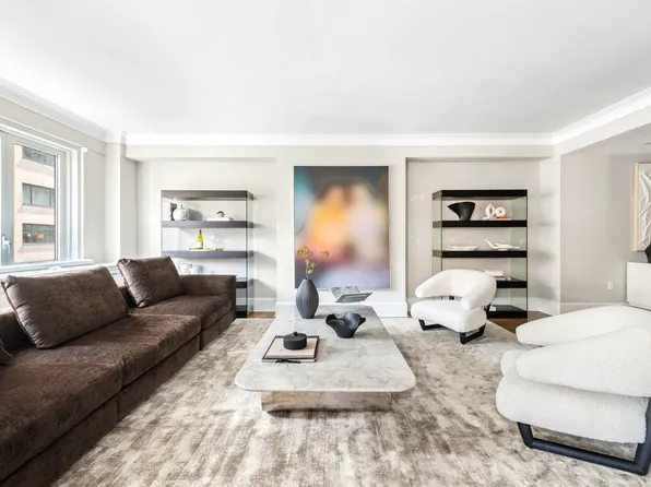 530 Park Avenue image 1 of 25