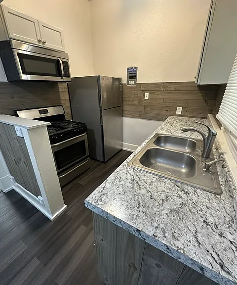 1115 N Crawford St #2 — Photo 5