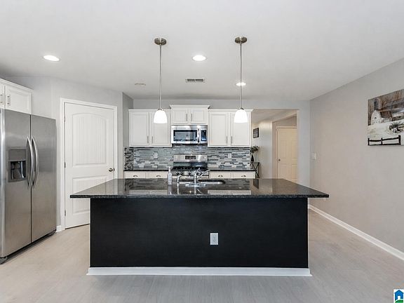 5th image of 192 Polo Field Way