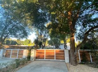 5707 1/2 Melvin Ave, Tarzana, CA 91356