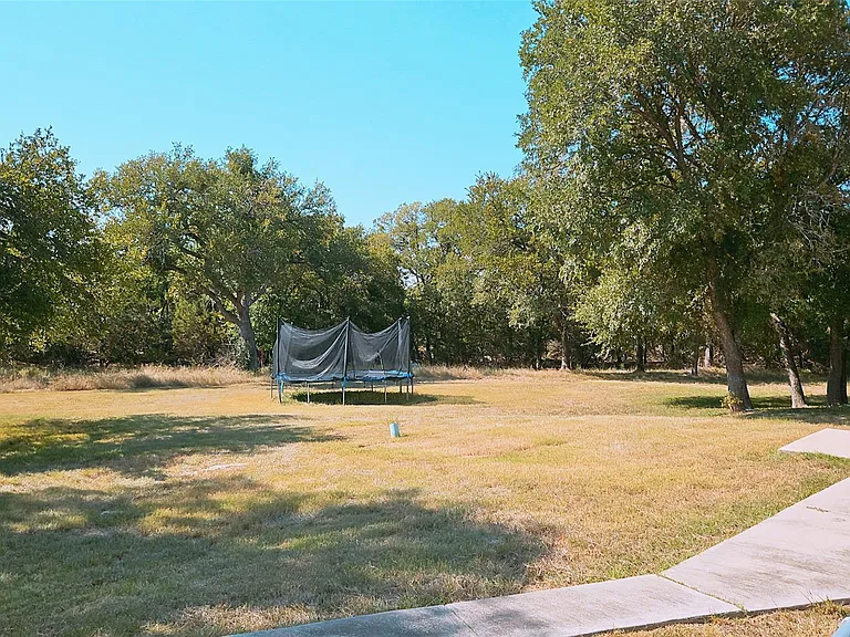 105 Meadow Dr — Photo 20
