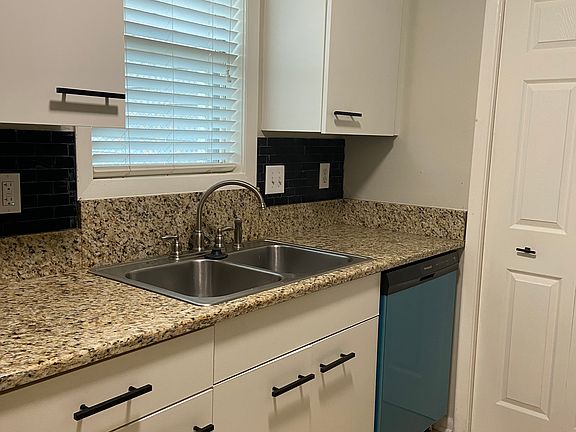 4th image of 6792 Willowbrook Dr APT 3