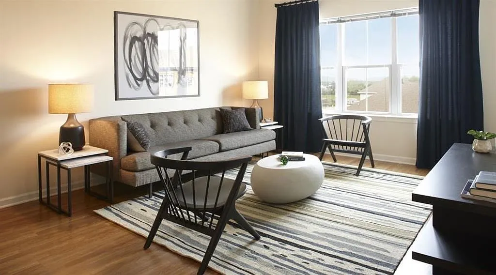 1 bed, 1.0 bath, 890 sqft, $1,870 — Photo 4