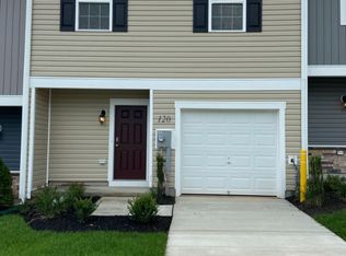 145 Maple Run Dr, York, PA 17404